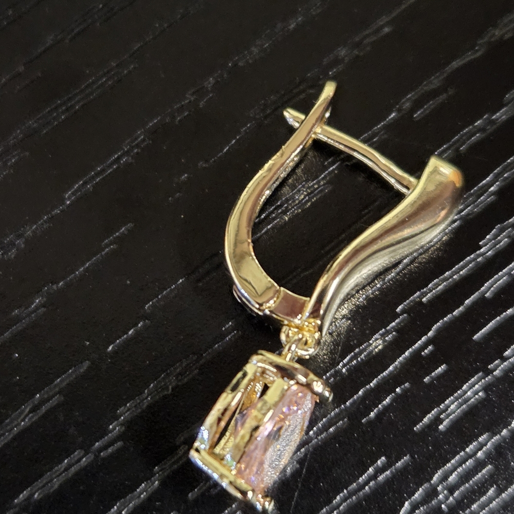 18k Gold Light Pink CZ Earrings - Picture 5 of 10